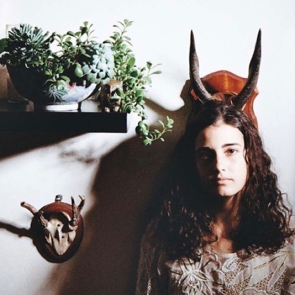 Meet your Posher, Wendy - Picture 1 of 2